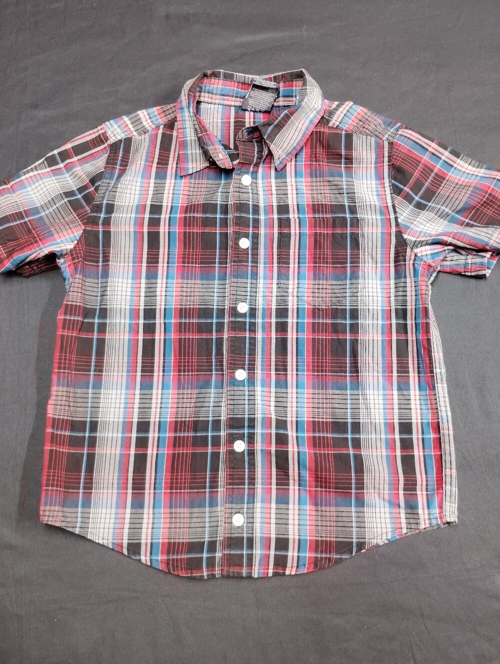 Red & Blue Plaid Short-Sleeve Button-Up Shirt